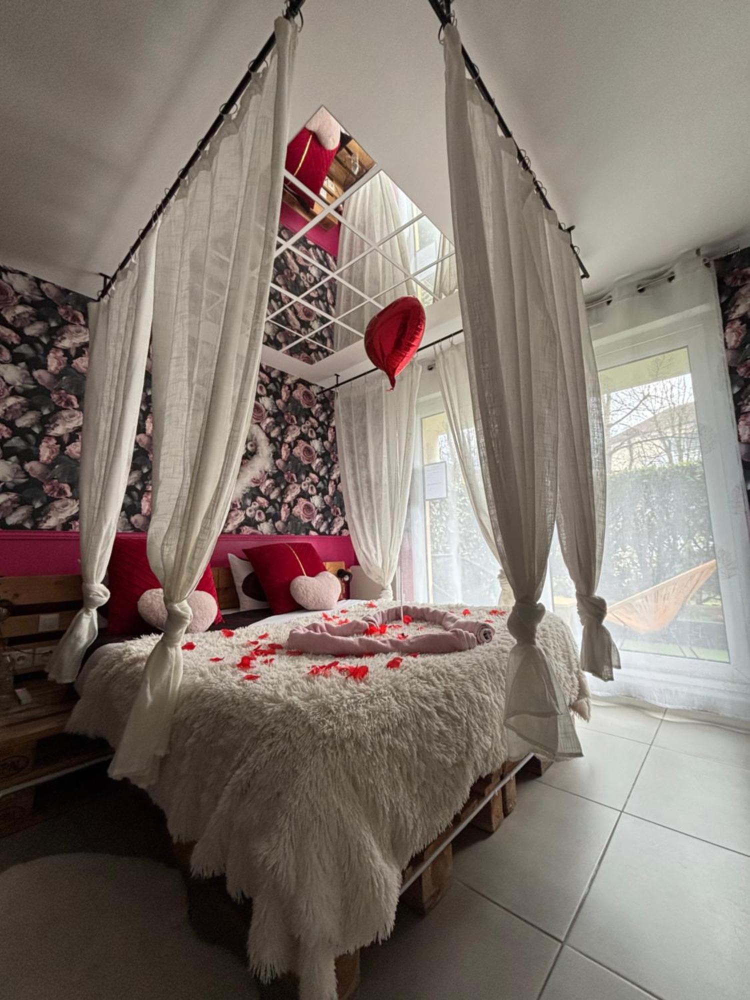 Romantisme Et Glamour 2 Avec Spa , Clim Et Jardin Dijon Exterior photo